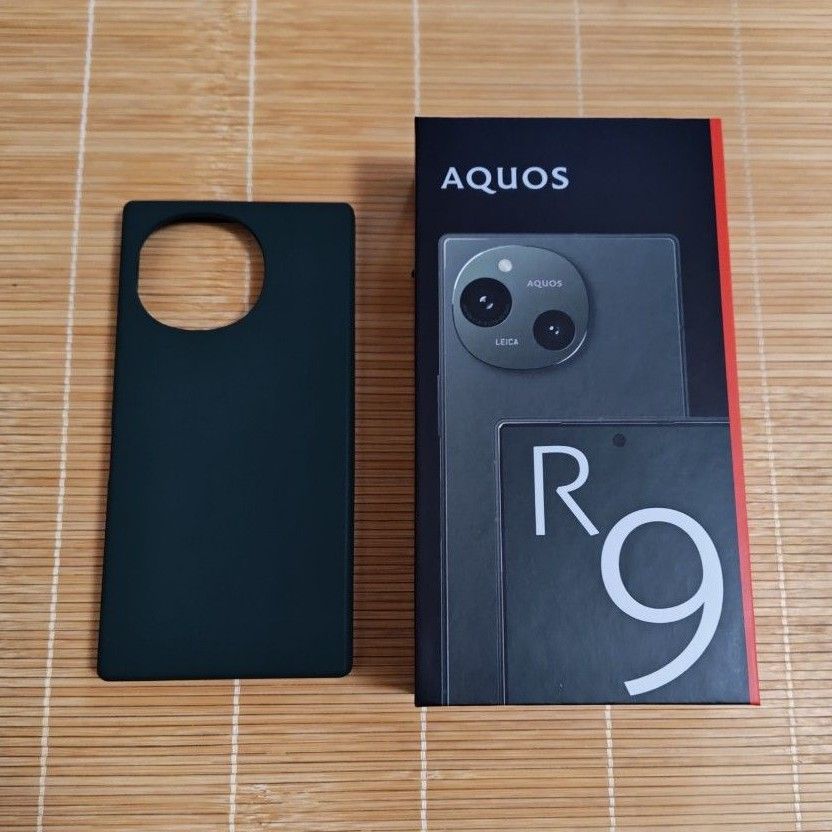 未使用に近い SHARP AQUOS R9 グリーン SIMフリー 純正シリコン 未使用に近い SHARP AQUOS R9 グリーン SIMフリー 純正シリコン
