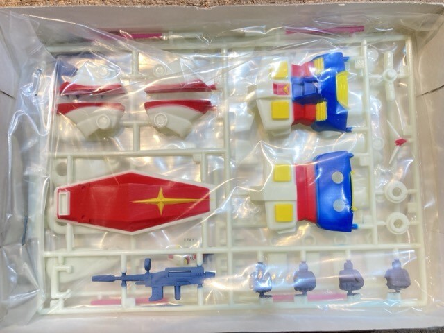 Yahoo!オークション - バンダイ 1/144 RX-78 ガンダム 10周年 Yahoo!オークション - バンダイ 1/144 RX-78 ガンダム 10周年