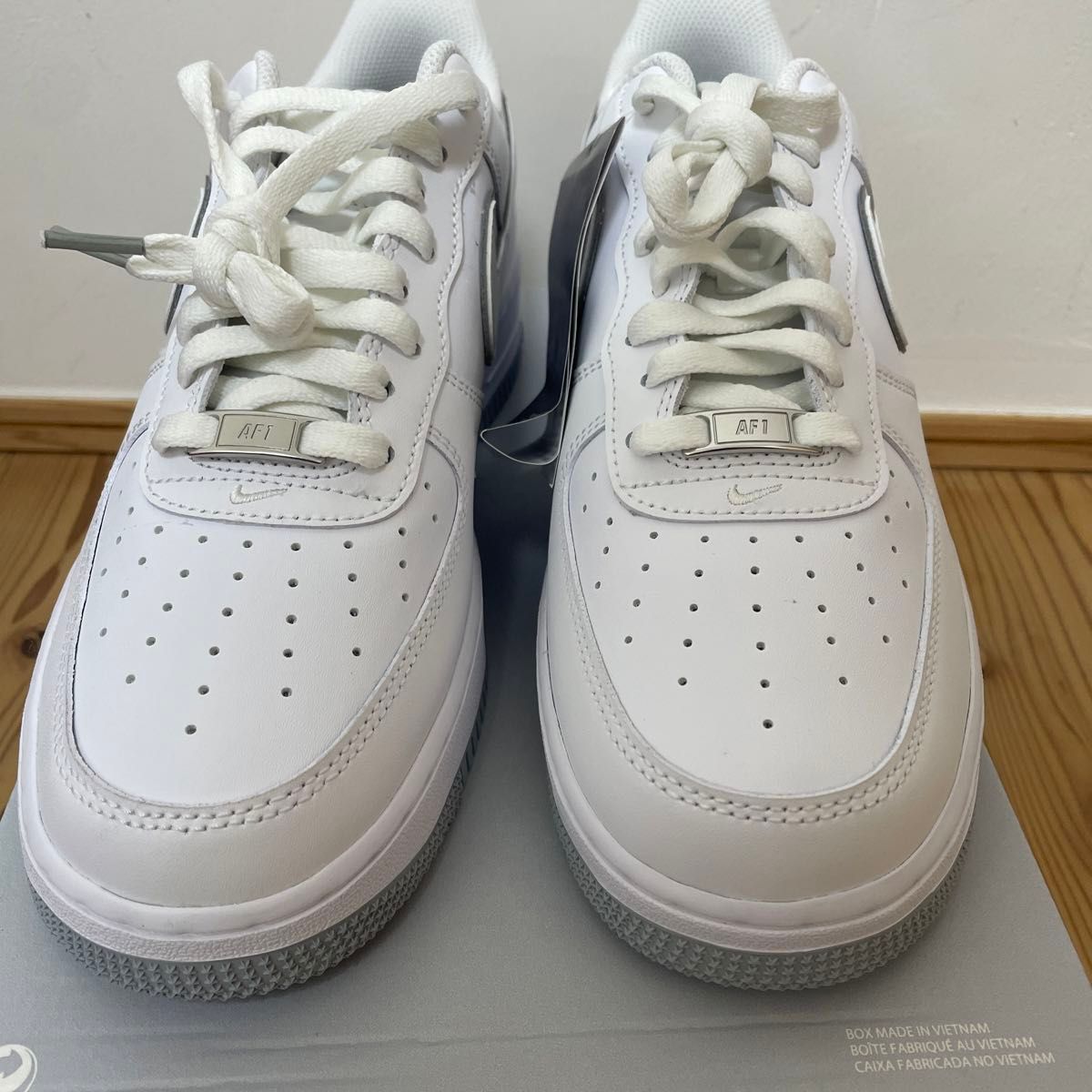 新品未使用 ナイキ NIKE AIR FORCE1 07 エアフォース ホワイト 新品未使用 ナイキ NIKE AIR FORCE1 07 エアフォース ホワイト