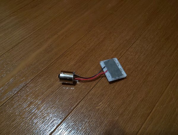 両面テープは貼り付け済