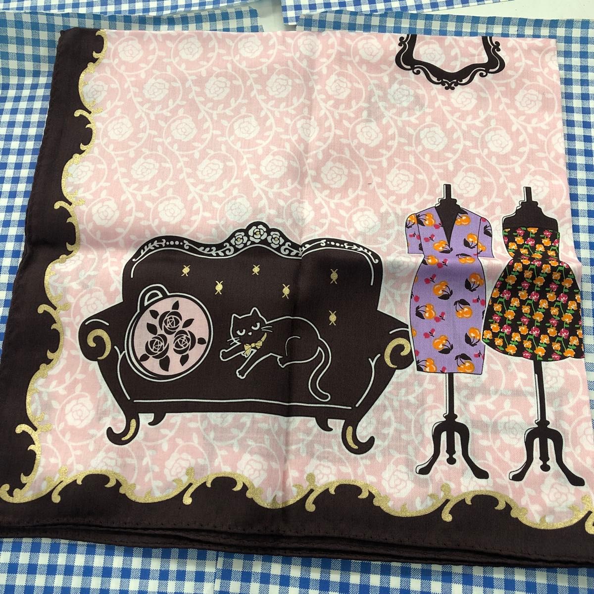 ANNA SUI アナスイの新品　ネコの絵のハンカチです　　お値下げしました