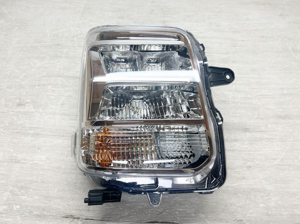 送料込 即決 エブリィワゴン/バン DA17W/DA17V 純正 LED 右 送料込 即決 エブリィワゴン/バン DA17W/DA17V 純正 LED 右