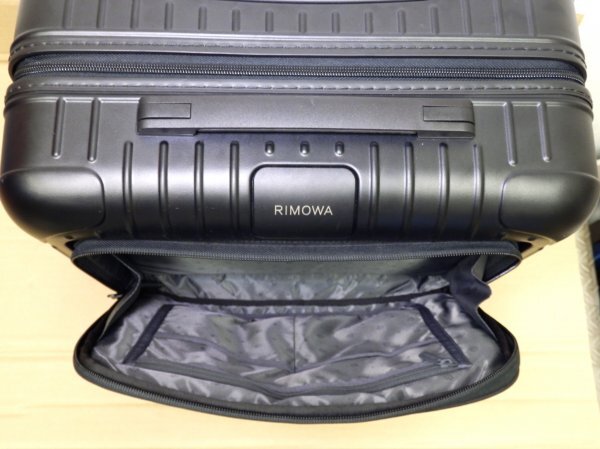6803 美品☆ RIMOWA ESSENTIAL SLEEVE Compact リモワ 6803 美品☆ RIMOWA ESSENTIAL SLEEVE Compact リモワ
