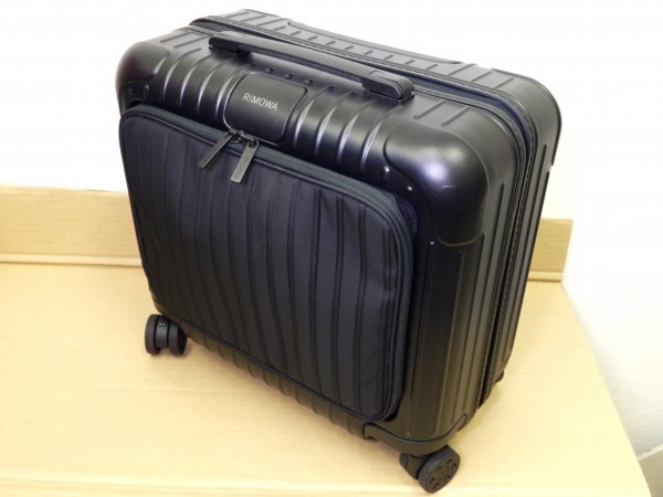 6803 美品☆ RIMOWA ESSENTIAL SLEEVE Compact リモワ 6803 美品☆ RIMOWA ESSENTIAL SLEEVE Compact リモワ