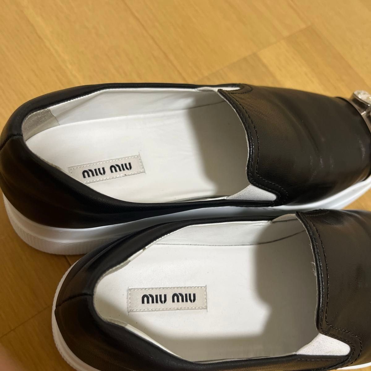 ミュウミュウ MIUMIU 本物 ビジュー 厚底 プラットフォーム ミュウミュウ MIUMIU 本物 ビジュー 厚底 プラットフォーム