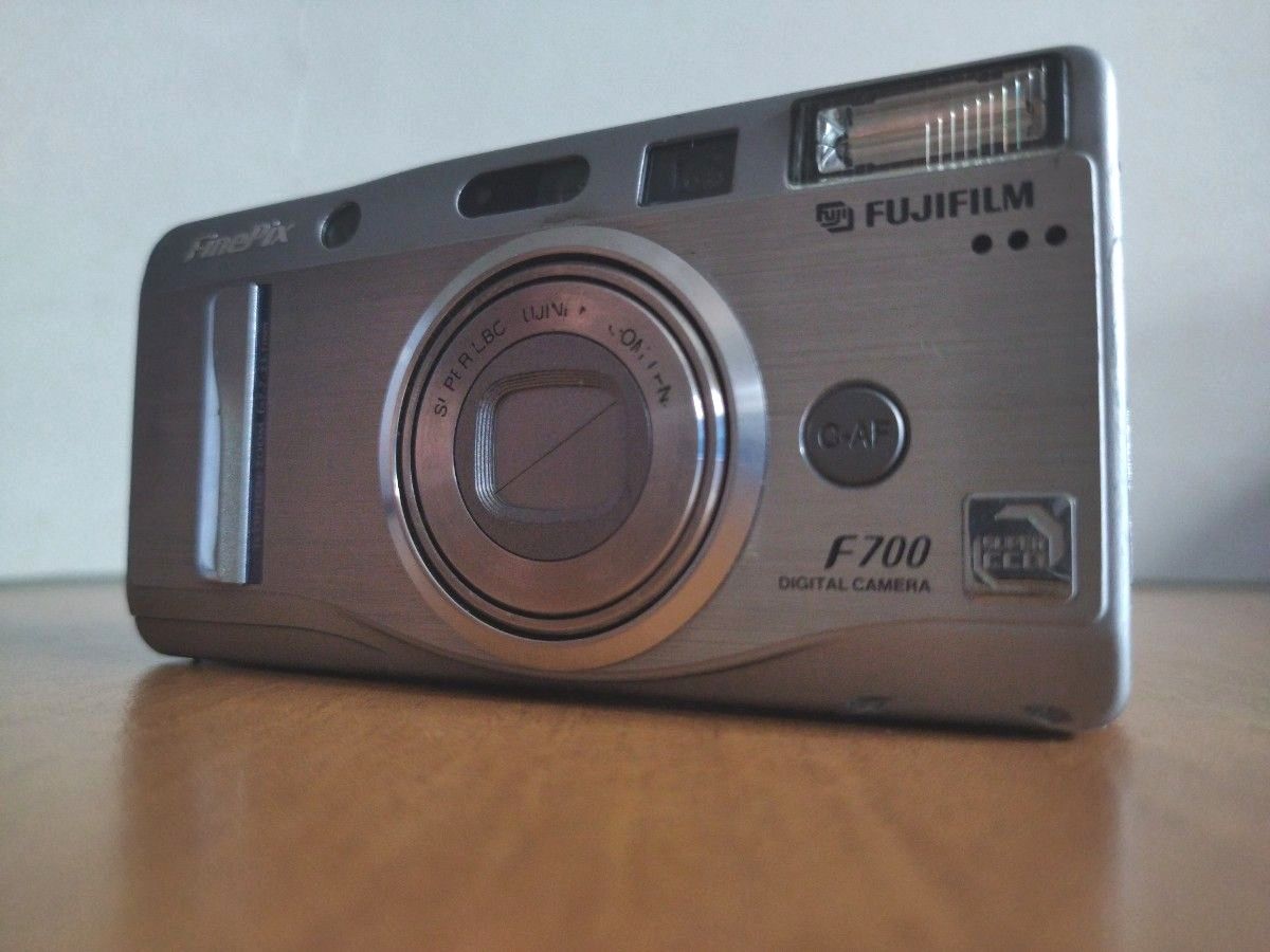 美品】FUJIFILM Finepix F700 付属品あり コンパクトデジタル 美品】FUJIFILM Finepix F700 付属品あり コンパクトデジタル