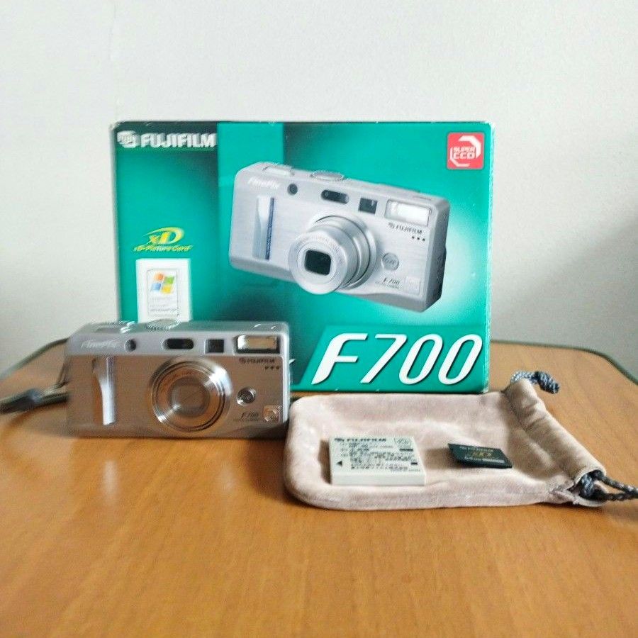 美品】FUJIFILM Finepix F700 付属品あり コンパクトデジタル 美品】FUJIFILM Finepix F700 付属品あり コンパクトデジタル