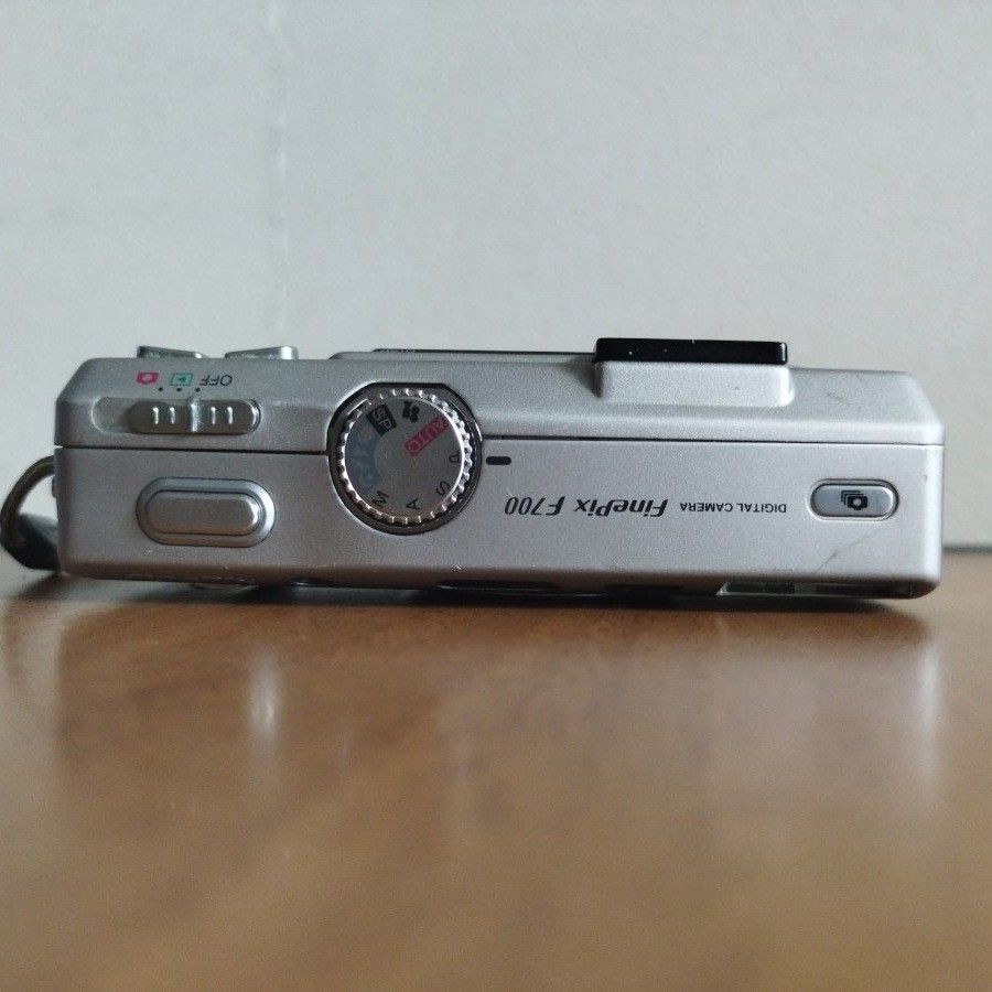 美品】FUJIFILM Finepix F700 付属品あり コンパクトデジタル 美品】FUJIFILM Finepix F700 付属品あり コンパクトデジタル