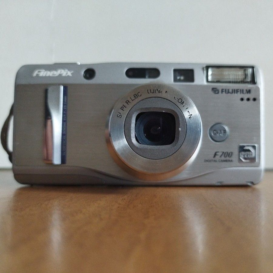 美品】FUJIFILM Finepix F700 付属品あり コンパクトデジタル 美品】FUJIFILM Finepix F700 付属品あり コンパクトデジタル