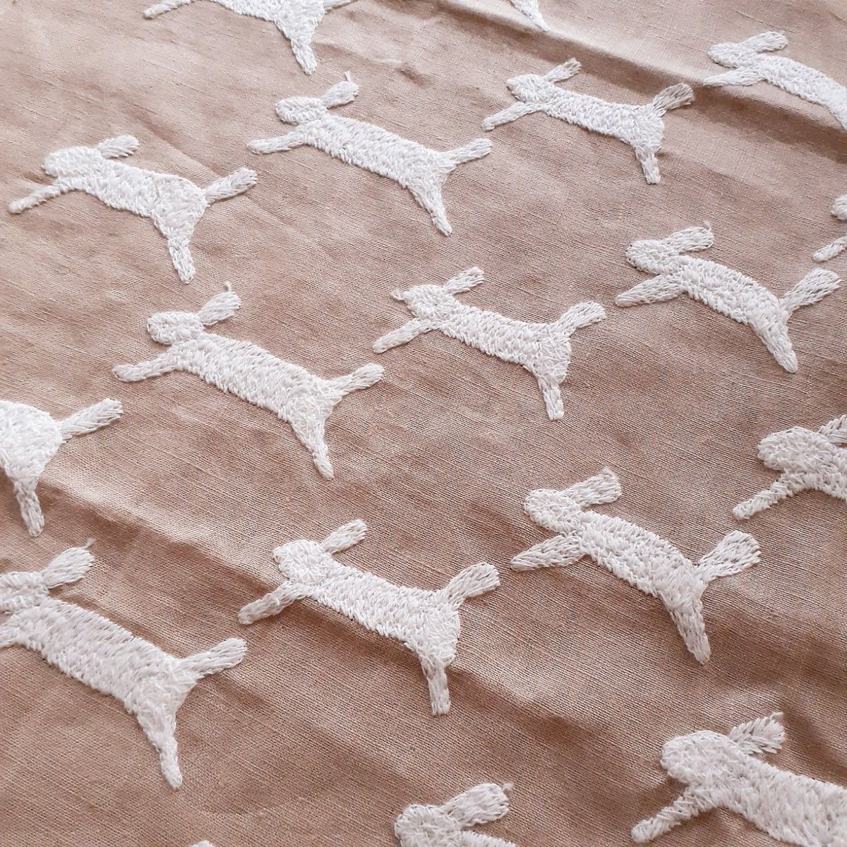 511【run run run】ミナペルホネン 刺繍生地 ファブリック 511【run run run】ミナペルホネン 刺繍生地 ファブリック