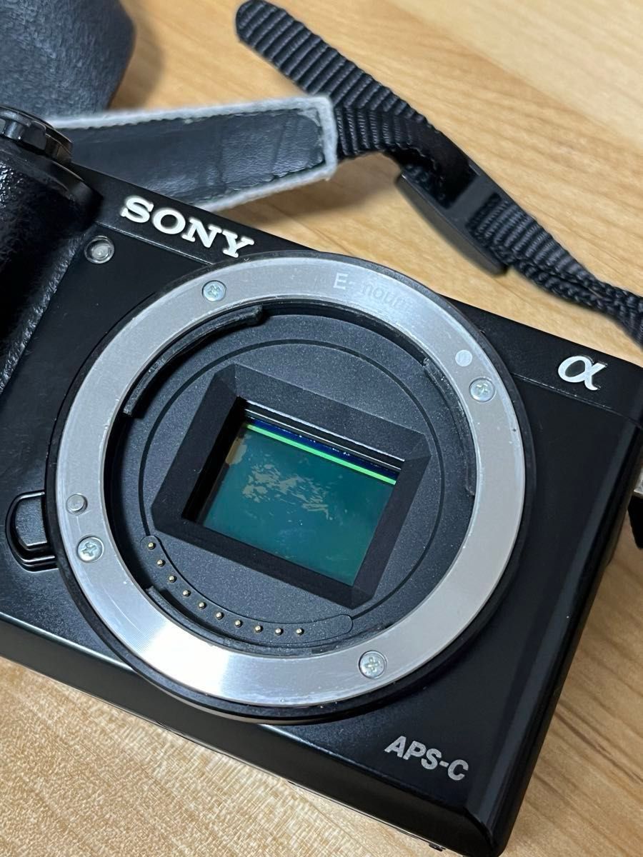 ミラーレスカメラ SONY α6000 ILCE-6000L 箱付き ジャンク品 ミラーレスカメラ SONY α6000 ILCE-6000L 箱付き ジャンク品