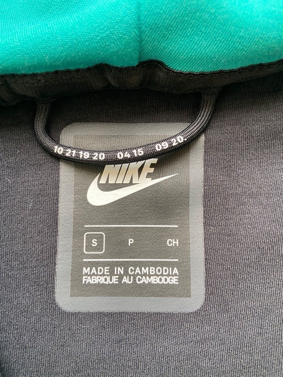 新品 未使用 タグ付き NIKE FCバルセロナ テック パック テック 新品 未使用 タグ付き NIKE FCバルセロナ テック パック テック