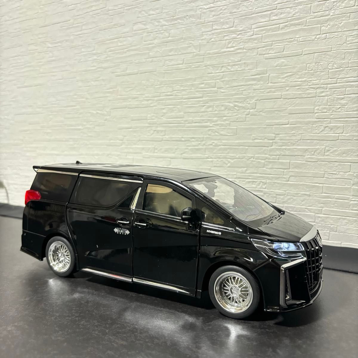 新春セール 1/18 30系トヨタアルファード エグゼクティブ 新春セール 1/18 30系トヨタアルファード エグゼクティブ