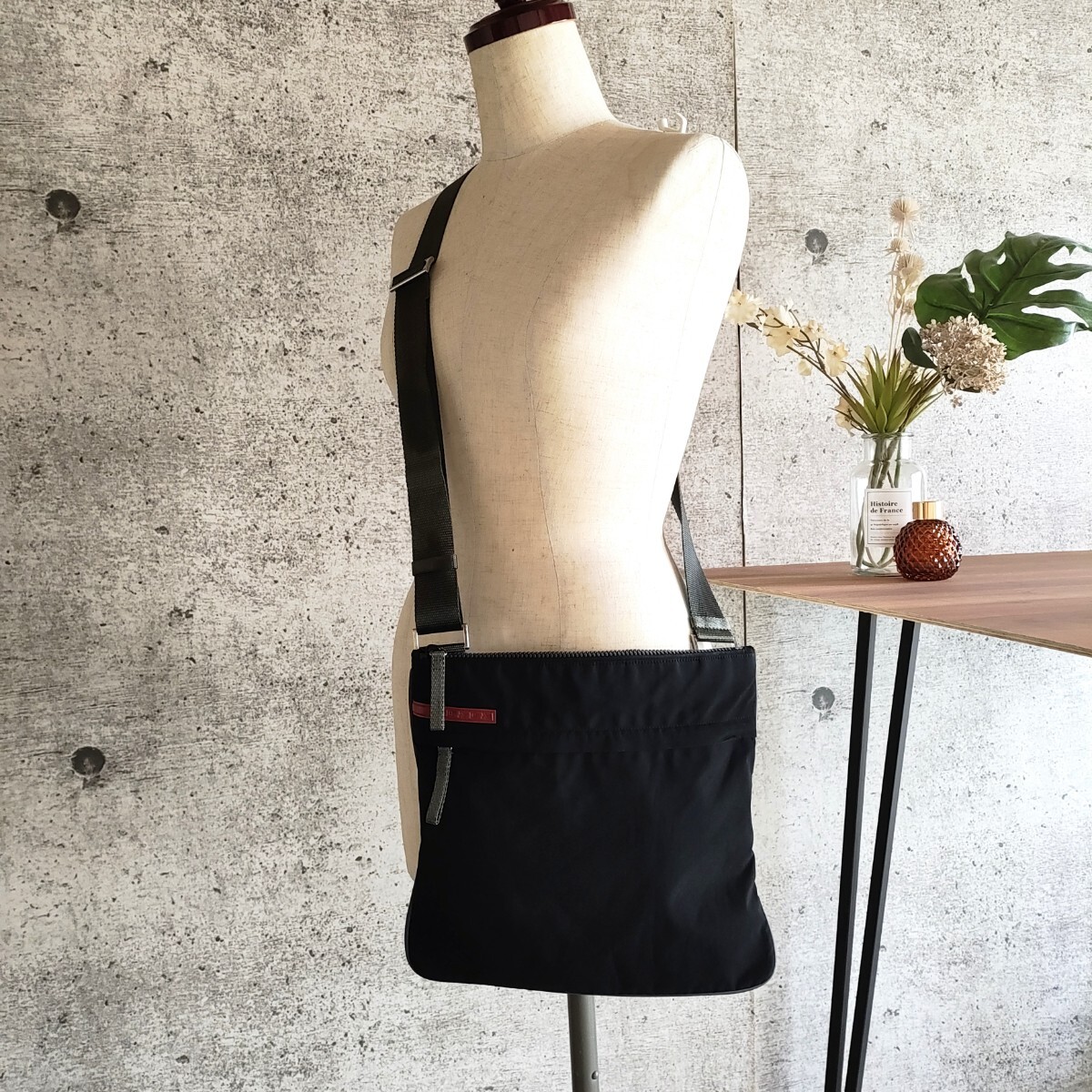 美品 PRADA SPORT プラダスポーツ archive ナイロン 斜め掛け 美品 PRADA SPORT プラダスポーツ archive ナイロン 斜め掛け