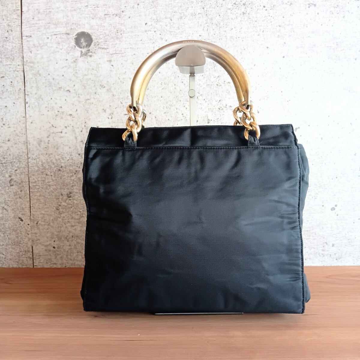良品 PRADA オールドプラダ ヴィンテージ メタルハンドル 金属 良品 PRADA オールドプラダ ヴィンテージ メタルハンドル 金属