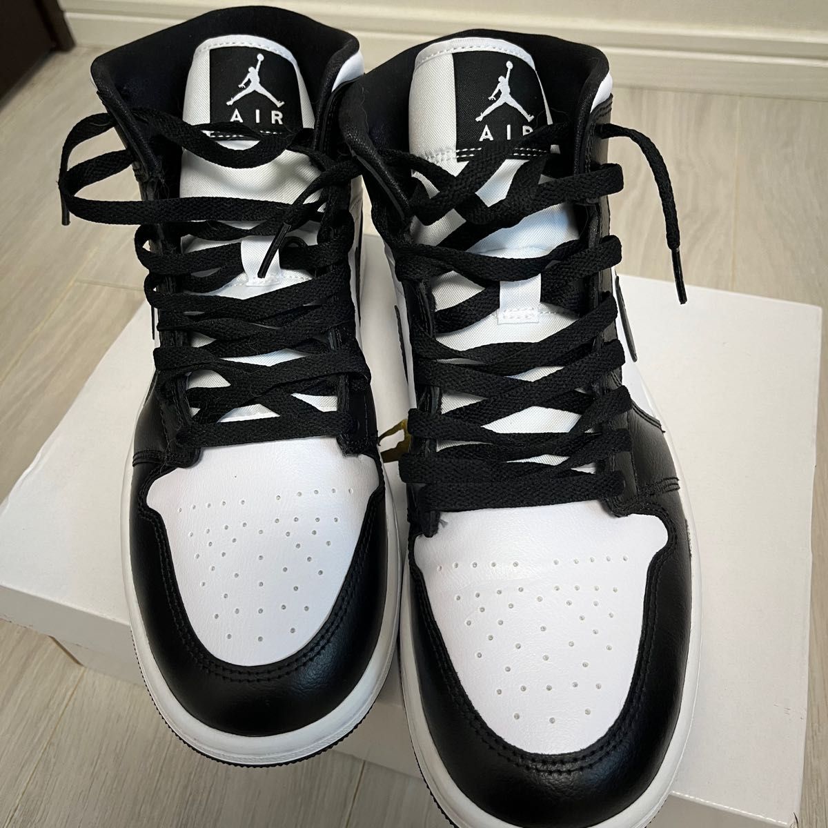 NIKE27センチAir Jordan 1 白/黒 ハイカット スニーカー ナイキ NIKE27センチAir Jordan 1 白/黒 ハイカット スニーカー ナイキ