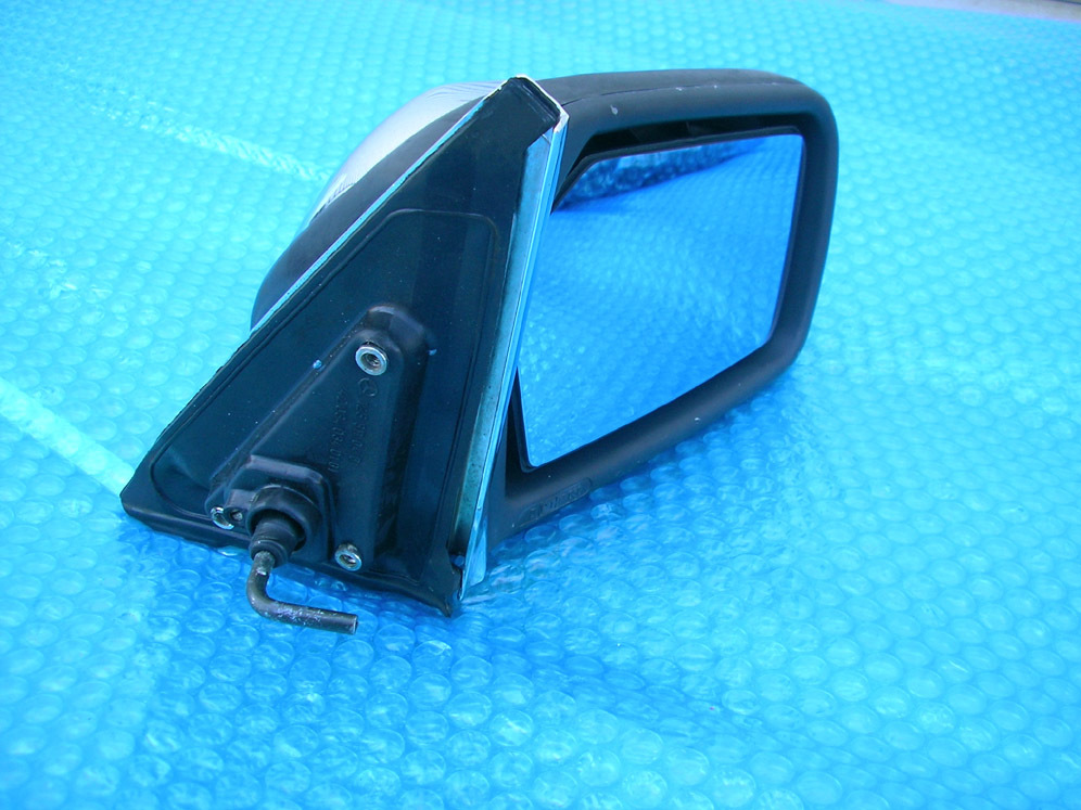 V0709S Mercedes Benz original used 123 door mirror LHD right side (1) W123