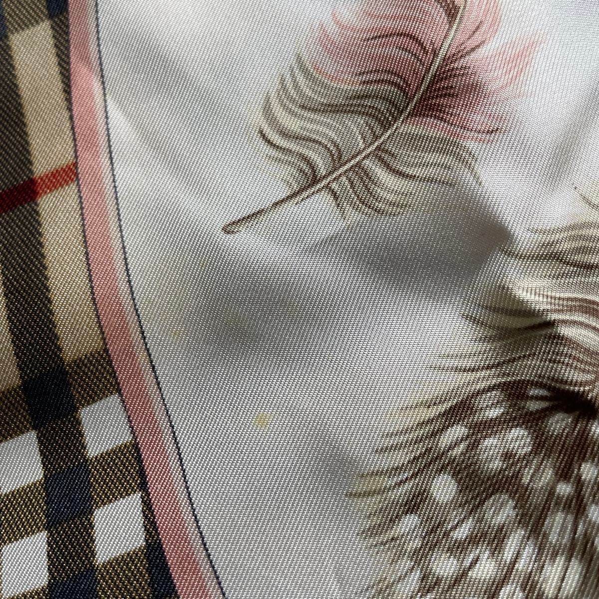 イタリア製 Burberry バーバリー シルク 大判 スカーフ シルク イタリア製 Burberry バーバリー シルク 大判 スカーフ シルク