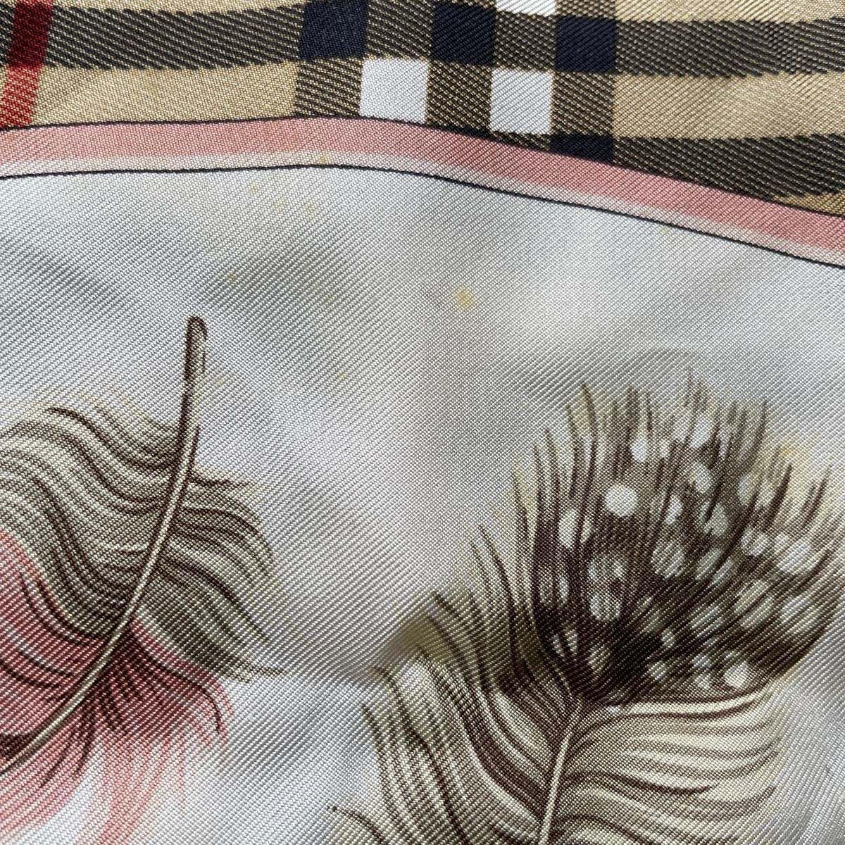 イタリア製 Burberry バーバリー シルク 大判 スカーフ シルク イタリア製 Burberry バーバリー シルク 大判 スカーフ シルク