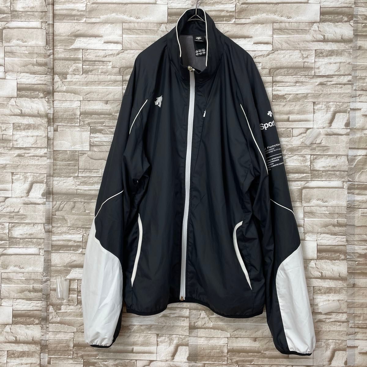 DESCENTE】サイズXO ナイロンジャージ上下 上下セット DESCENTE】サイズXO ナイロンジャージ上下 上下セット