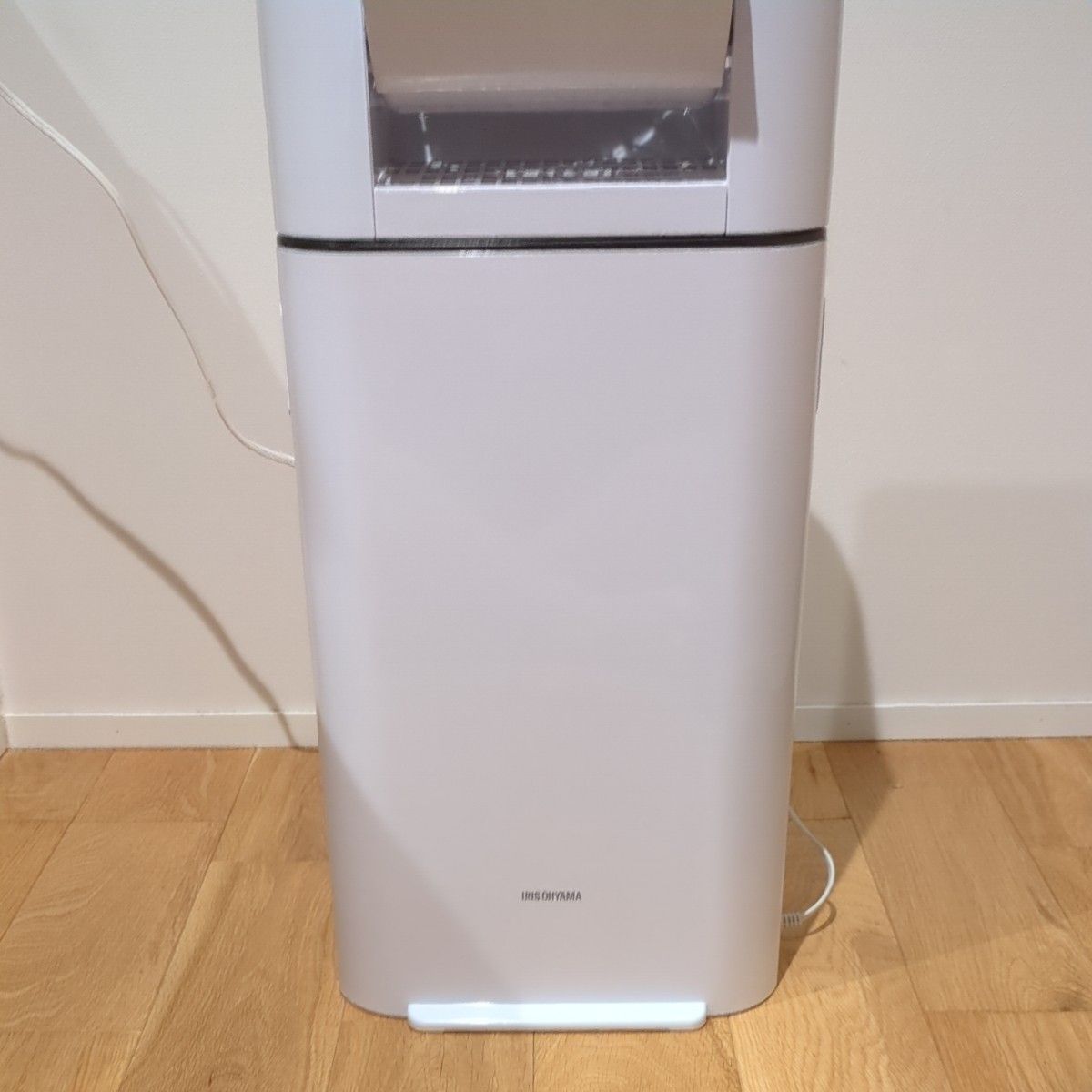 美品】アイリスオーヤマ サーキュレーター衣類乾燥除湿機 IJD 美品】アイリスオーヤマ サーキュレーター衣類乾燥除湿機 IJD