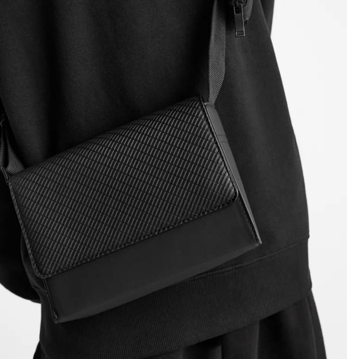 ZARA】クロスボディバッグ ブラック|Yahoo!フリマ(旧PayPay ZARA】クロスボディバッグ ブラック|Yahoo!フリマ(旧PayPay