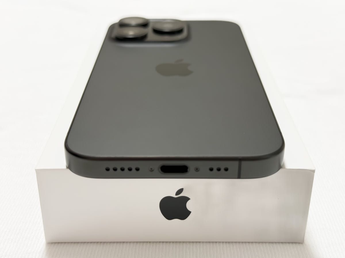 超美品】iPhone 15 Pro 256GB ブラックチタニウム SIMフリー 超美品】iPhone 15 Pro 256GB ブラックチタニウム SIMフリー