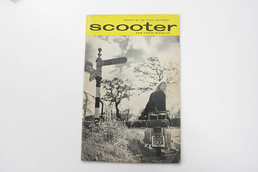 激レア 入手困難品 60年代 英国スクーター雑誌 [SCOOTER AND THREE WHEELER]1966年 9月号 表紙はSprintと美女? 資料としても最適! _激レア英国60年代スクーター専門誌