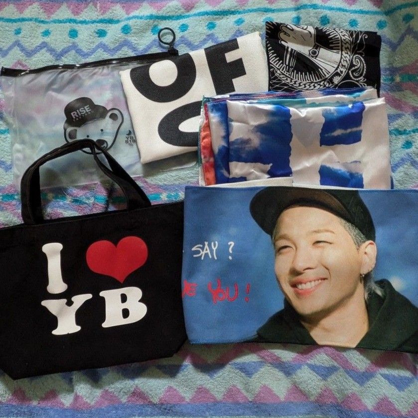 BIGBANG SOL TAEYANG スローガン & スカーフ & ミニバッグ BIGBANG SOL TAEYANG スローガン & スカーフ & ミニバッグ