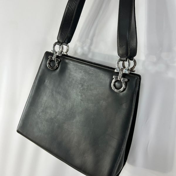 Salvatore Ferragamo サルヴァトーレフェラガモ レザー トート Salvatore Ferragamo サルヴァトーレフェラガモ レザー トート