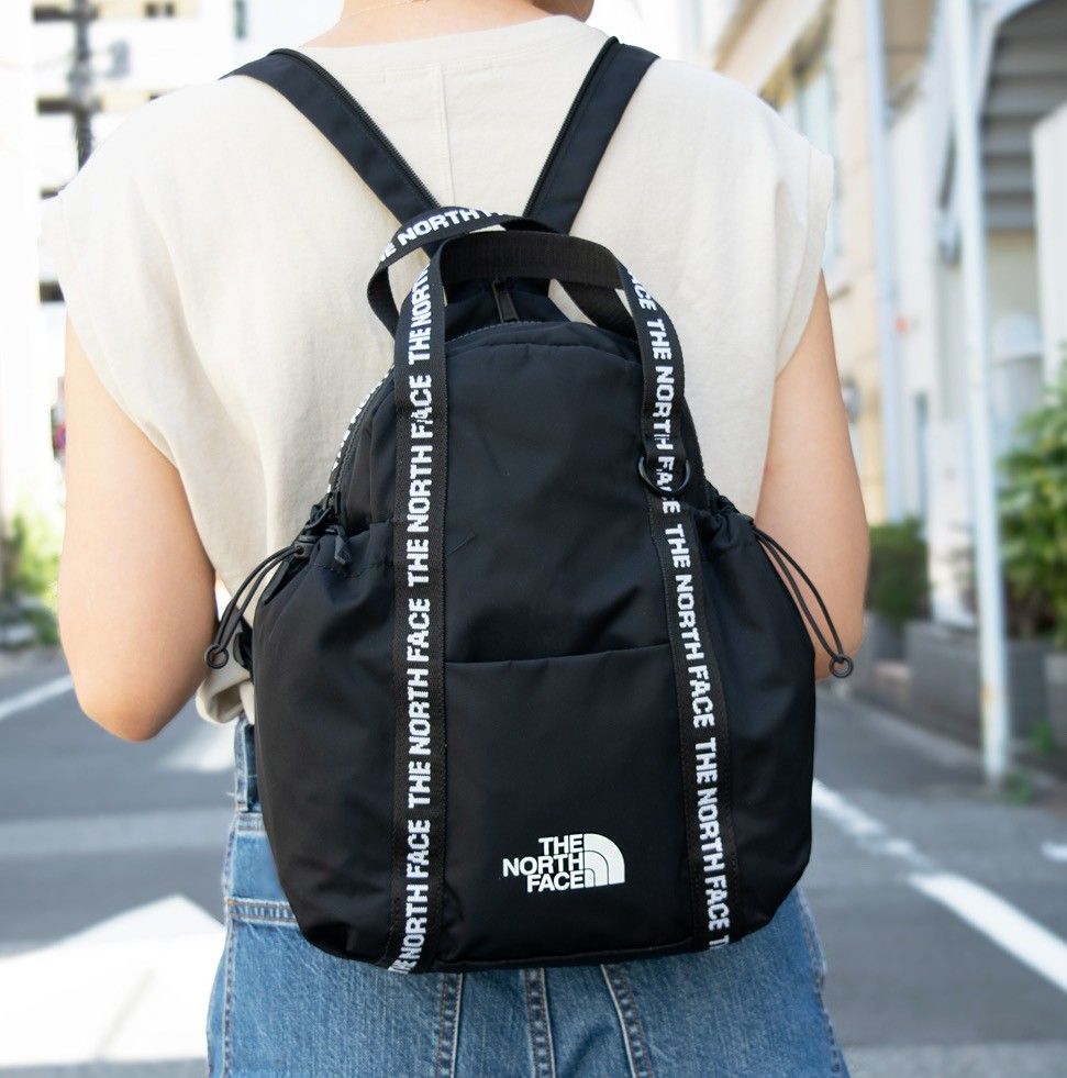 新品未使用】THE NORTH FACE/韓国ノースフェイスホワイト 新品未使用】THE NORTH FACE/韓国ノースフェイスホワイト