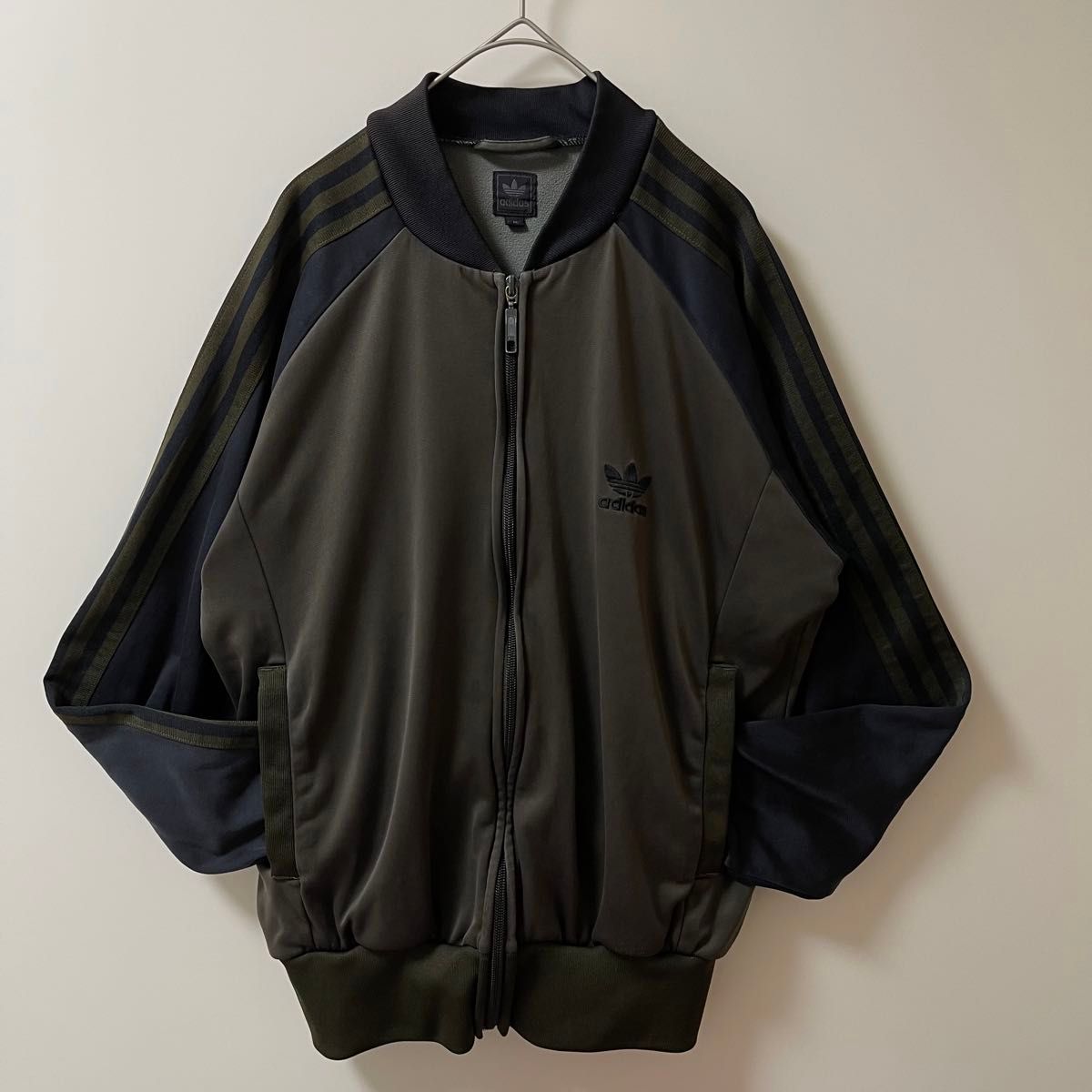 美品90s】アディダス刺繍トラックジャケット古着ジャージトップ 美品90s】アディダス刺繍トラックジャケット古着ジャージトップ