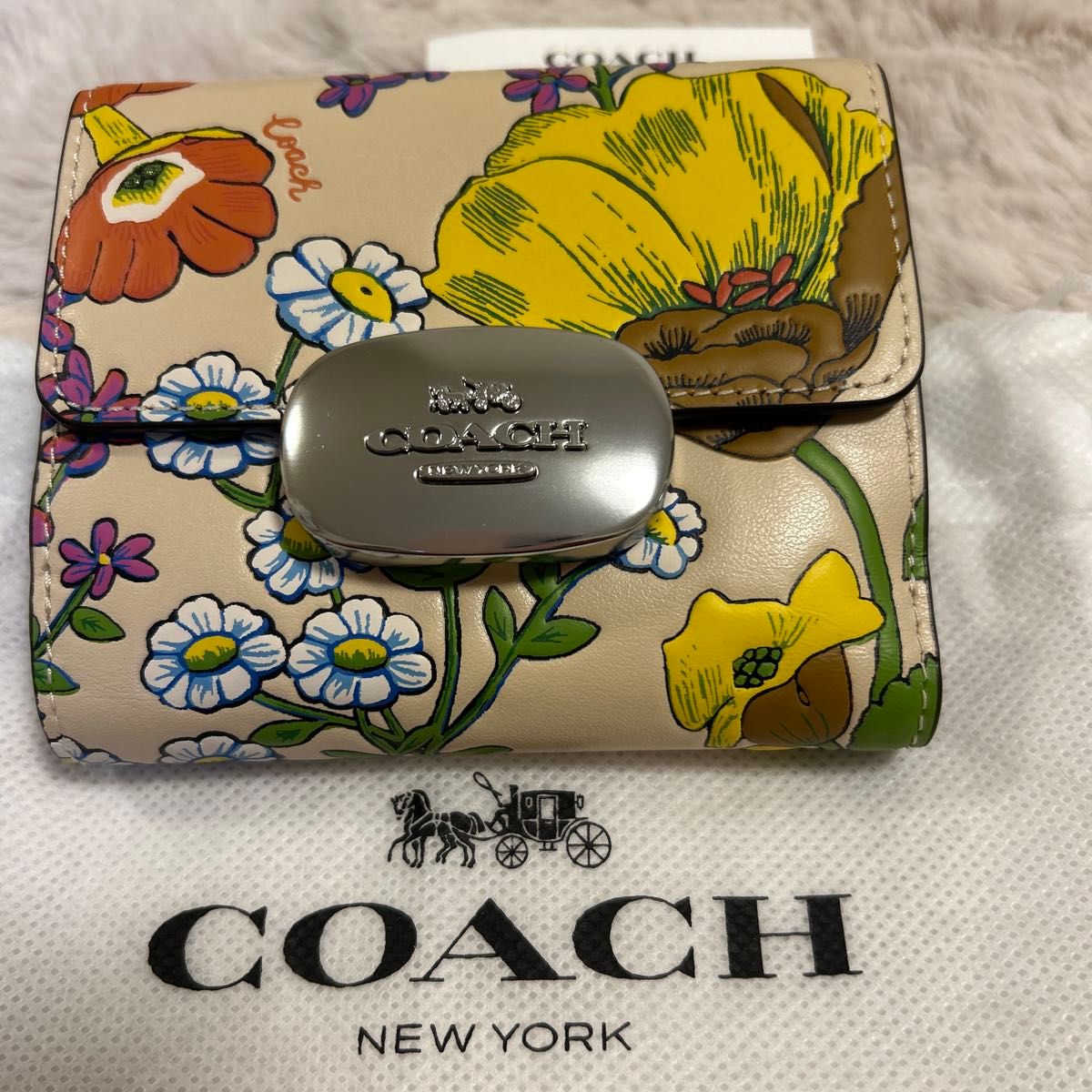 極美品 新作coachコーチエライザ スモール ウォレット 極美品 新作coachコーチエライザ スモール ウォレット
