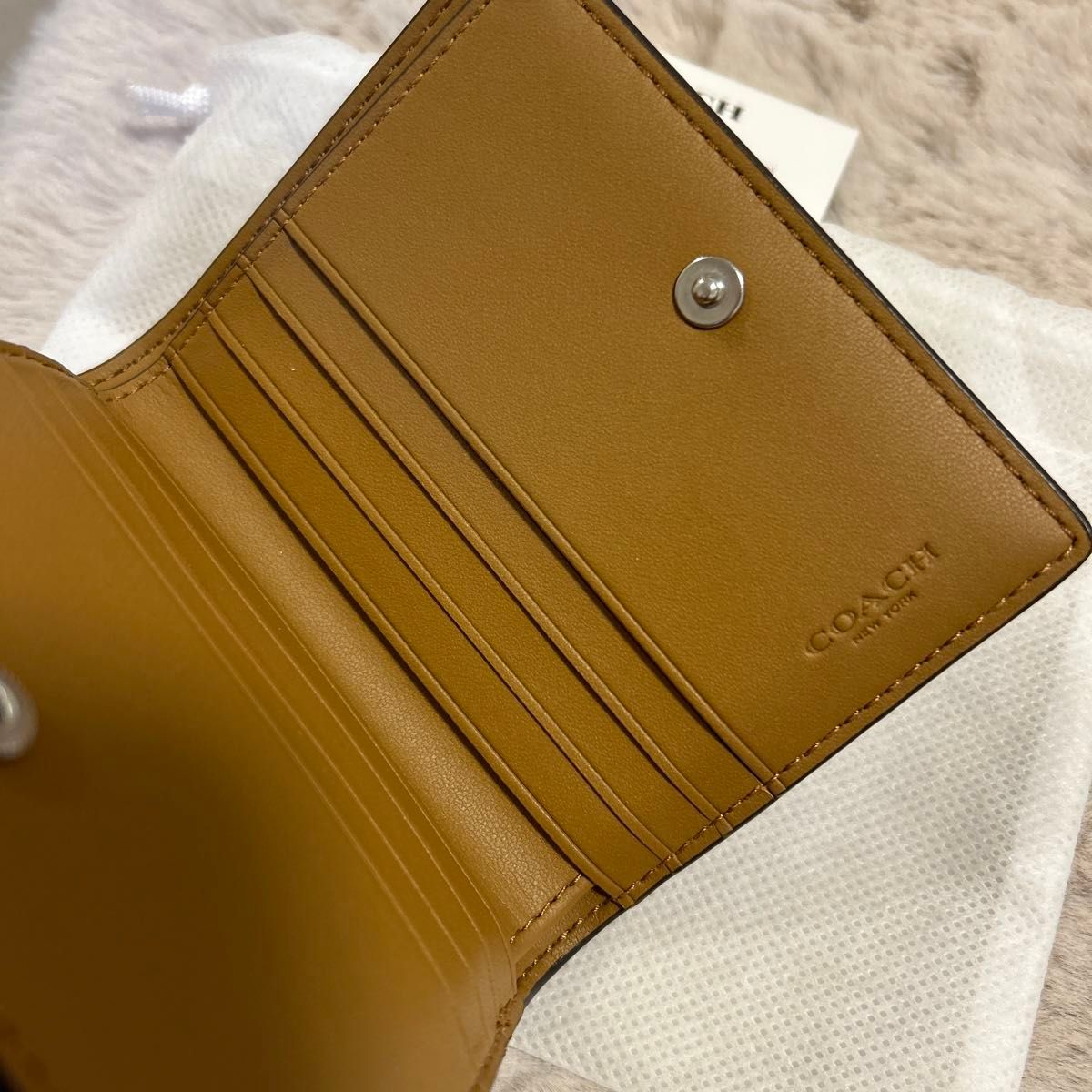 極美品 新作coachコーチエライザ スモール ウォレット 極美品 新作coachコーチエライザ スモール ウォレット