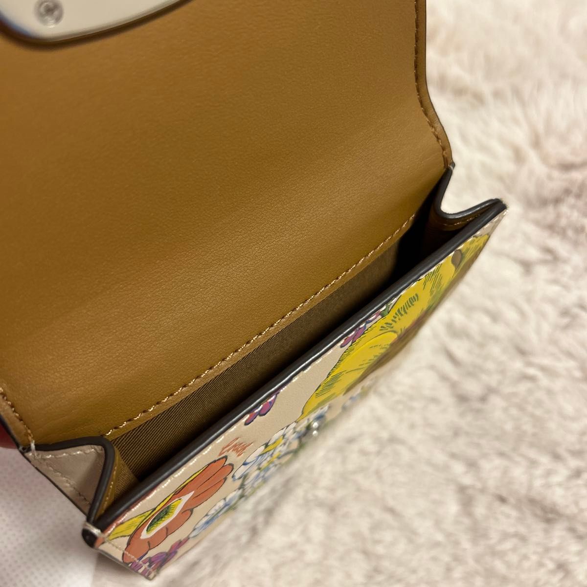 極美品 新作coachコーチエライザ スモール ウォレット 極美品 新作coachコーチエライザ スモール ウォレット