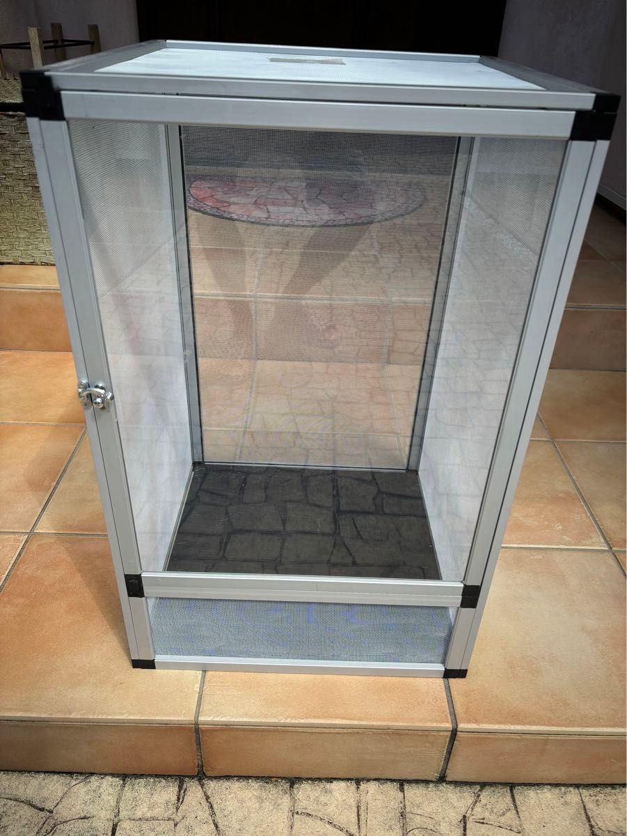 中古 42×42×66 カメレオン飼育ケージ 爬虫類 飼育ケース 中古 42×42×66 カメレオン飼育ケージ 爬虫類 飼育ケース