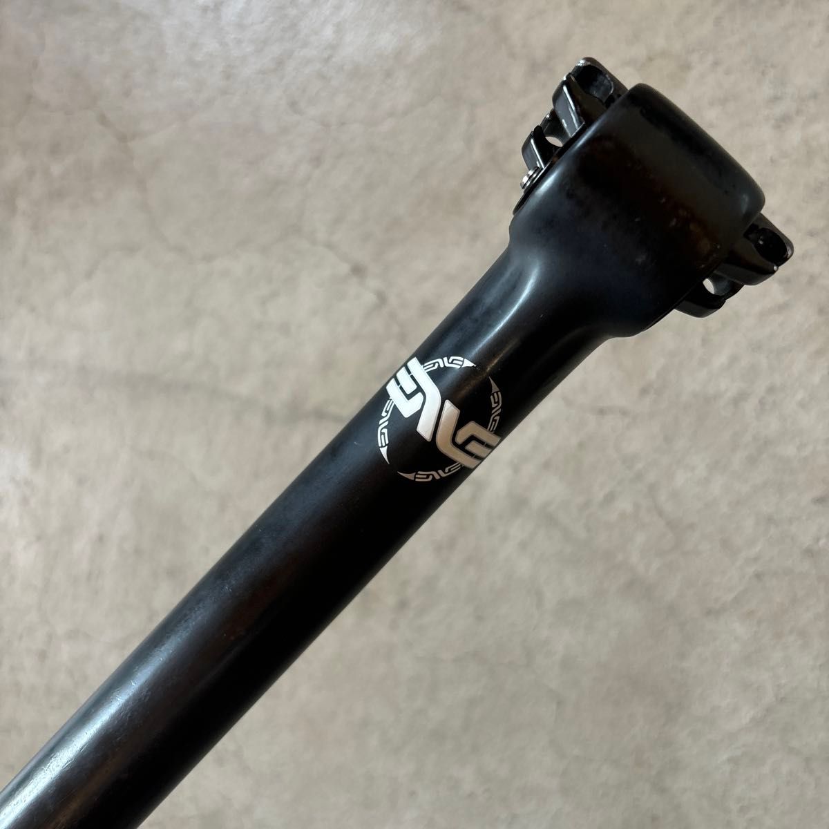 ENVE カーボンシートポスト 27 2mm|Yahoo!フリマ(旧PayPayフリマ) ENVE カーボンシートポスト 27 2mm|Yahoo!フリマ(旧PayPayフリマ)