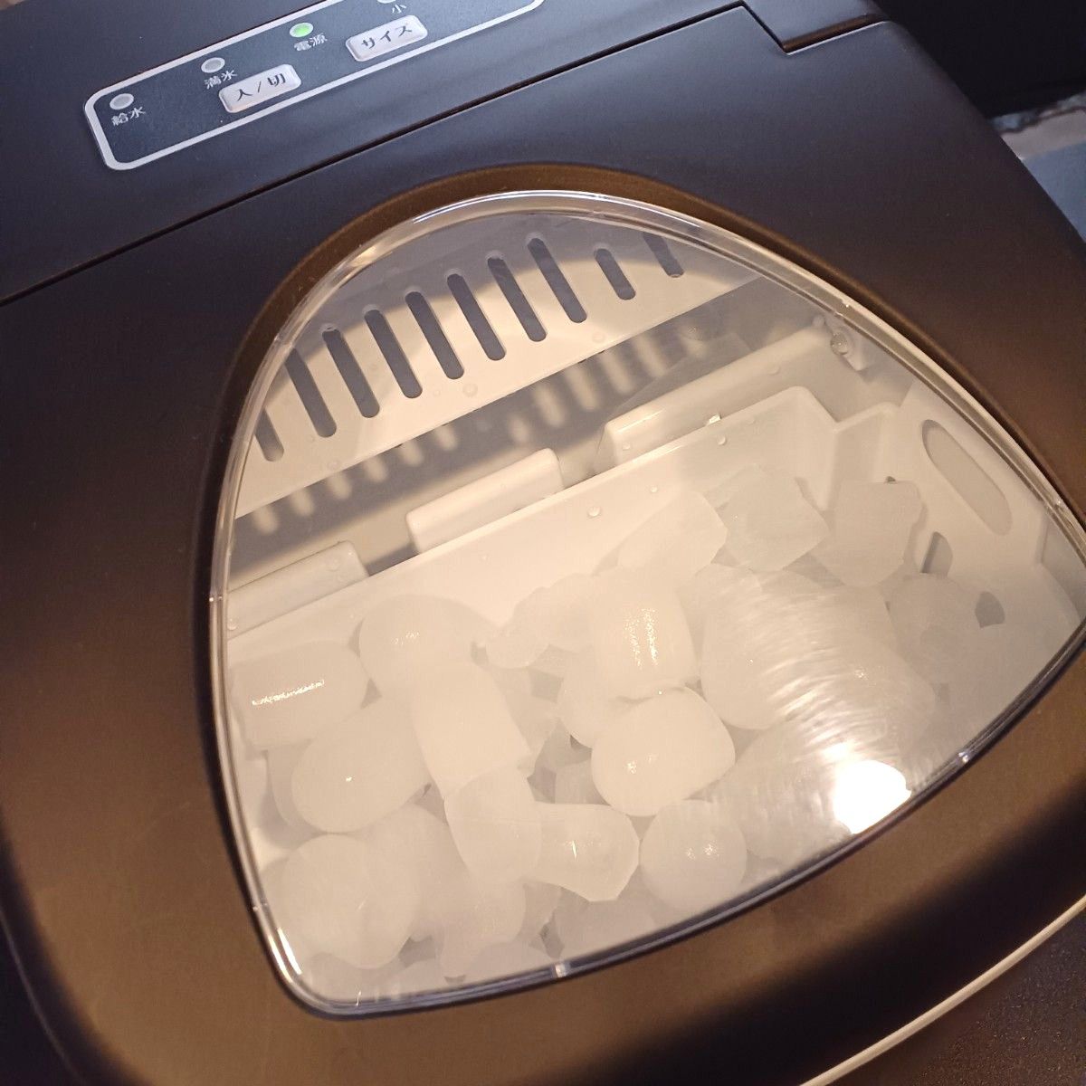 美品 LIVZA 小型製氷機 ICE-C01 コンパクト 最短6分 高速製氷 美品 LIVZA 小型製氷機 ICE-C01 コンパクト 最短6分 高速製氷
