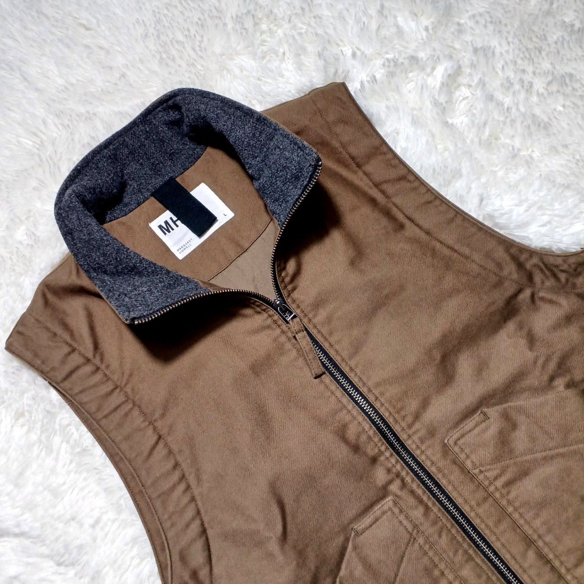 美品 人気】MHL DRY COTTON MOLESKIN ベスト L MARGARET HOWELL 美品 人気】MHL DRY COTTON MOLESKIN ベスト L MARGARET HOWELL