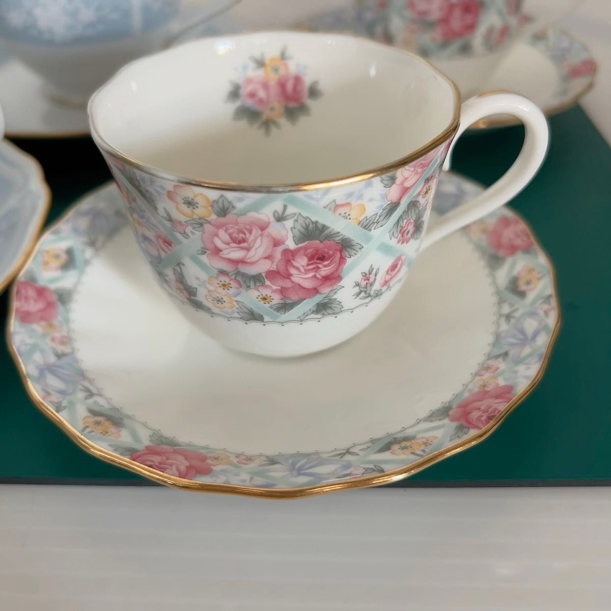 780美品 ノリタケ ティーカップ & ソーサー 4客Noritake 4589 780美品 ノリタケ ティーカップ & ソーサー 4客Noritake 4589