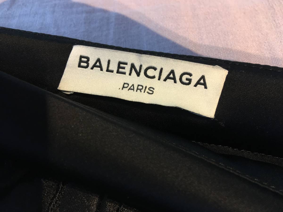 美品 バレンシアガ ショート パンツ 40 キュロット モード フランス製 BALENCIAGA 黒 ブラック_画像6