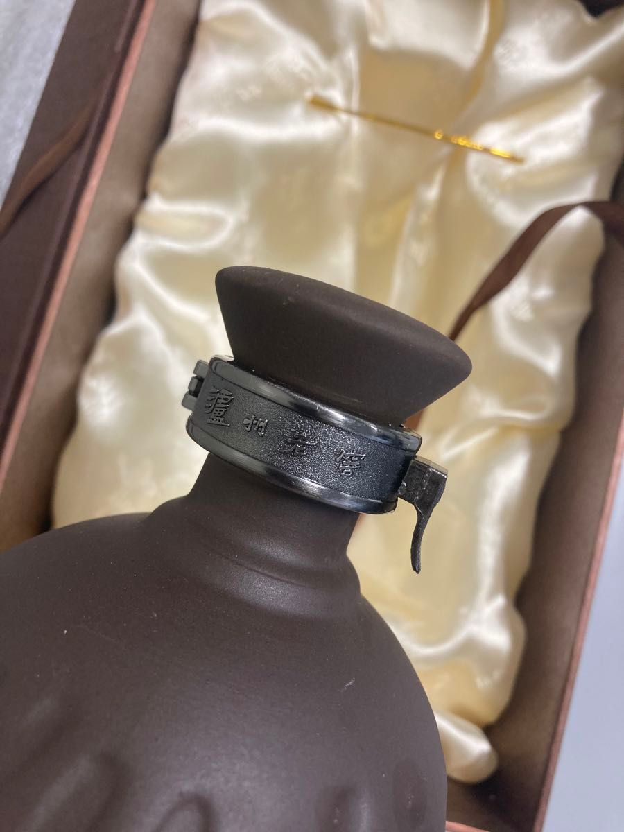 700ml 52% 瀘州老窖 紫砂陶装 中国酒 白酒 陶器ボトル 箱付 700ml 52% 瀘州老窖 紫砂陶装 中国酒 白酒 陶器ボトル 箱付