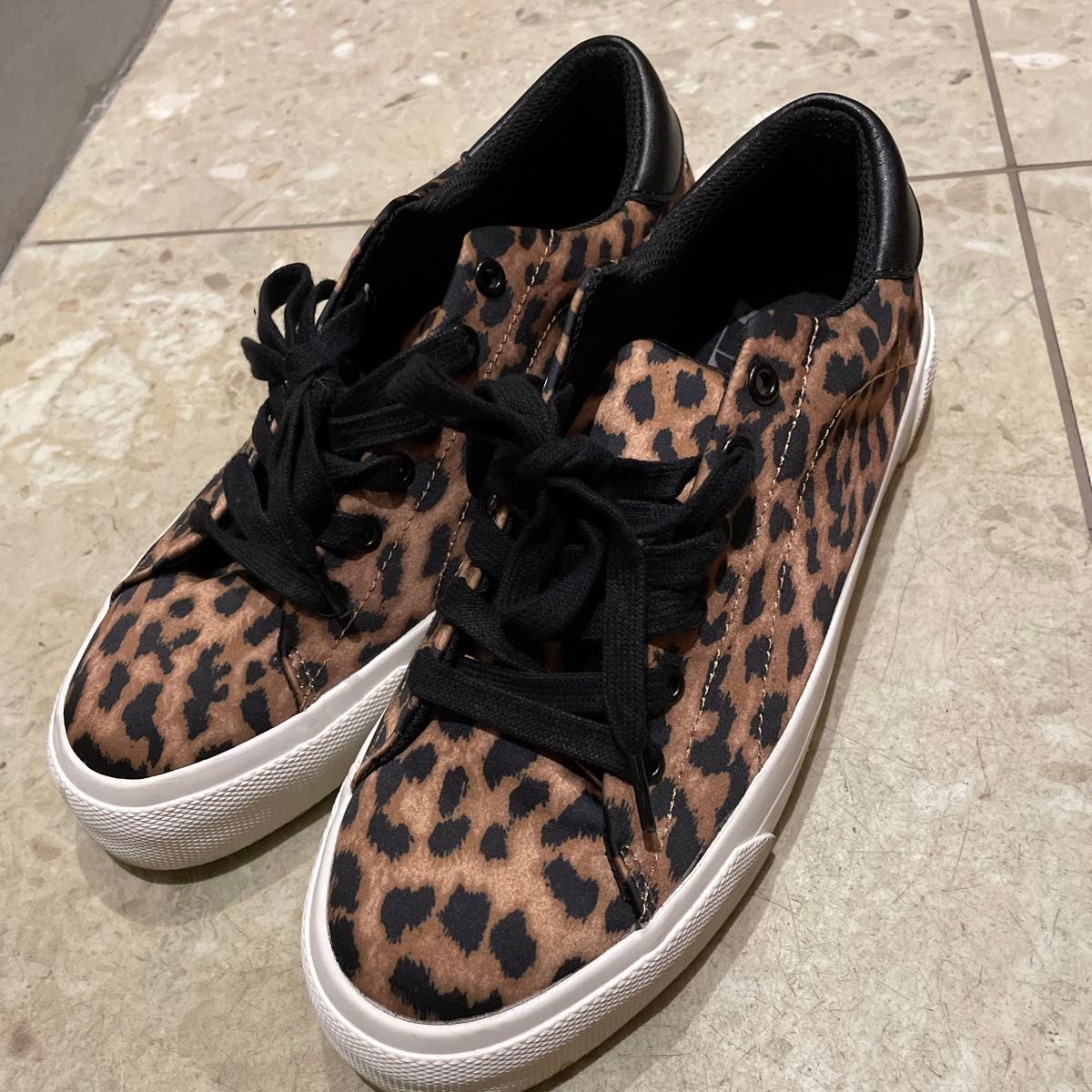 ZARA ザラ レオパード スニーカー ヒョウ柄 24 5|Yahoo!フリマ ZARA ザラ レオパード スニーカー ヒョウ柄 24 5|Yahoo!フリマ