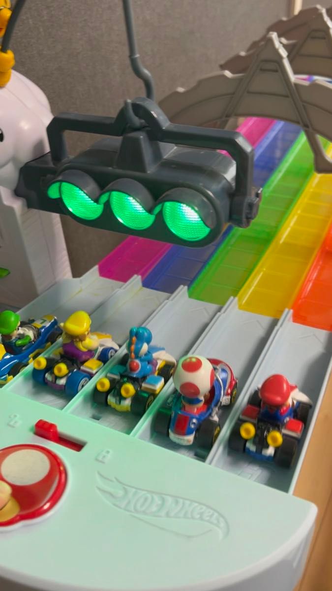 希少 ホットウィール マリオカート レインボーロード 入手困難 希少 ホットウィール マリオカート レインボーロード 入手困難