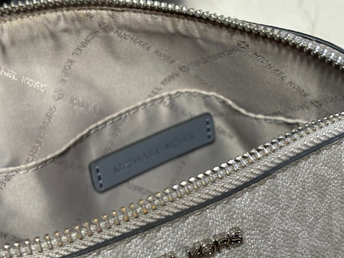 超美品 未使用品 マイケルコース ダリア 2IN1 サッチェル 超美品 未使用品 マイケルコース ダリア 2IN1 サッチェル