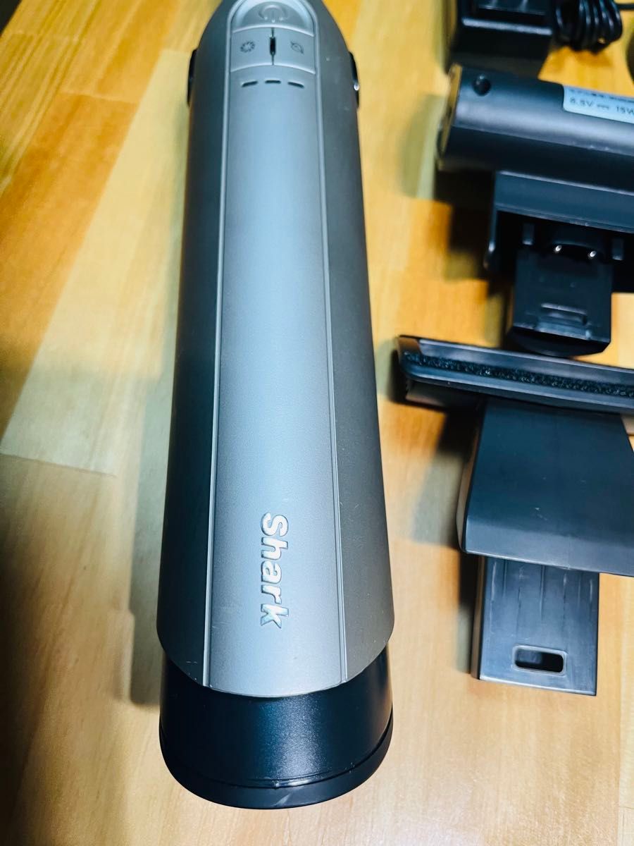 ジャンク品】Shark EVOPOWER EX 充電式ハンディクリーナー ジャンク品】Shark EVOPOWER EX 充電式ハンディクリーナー