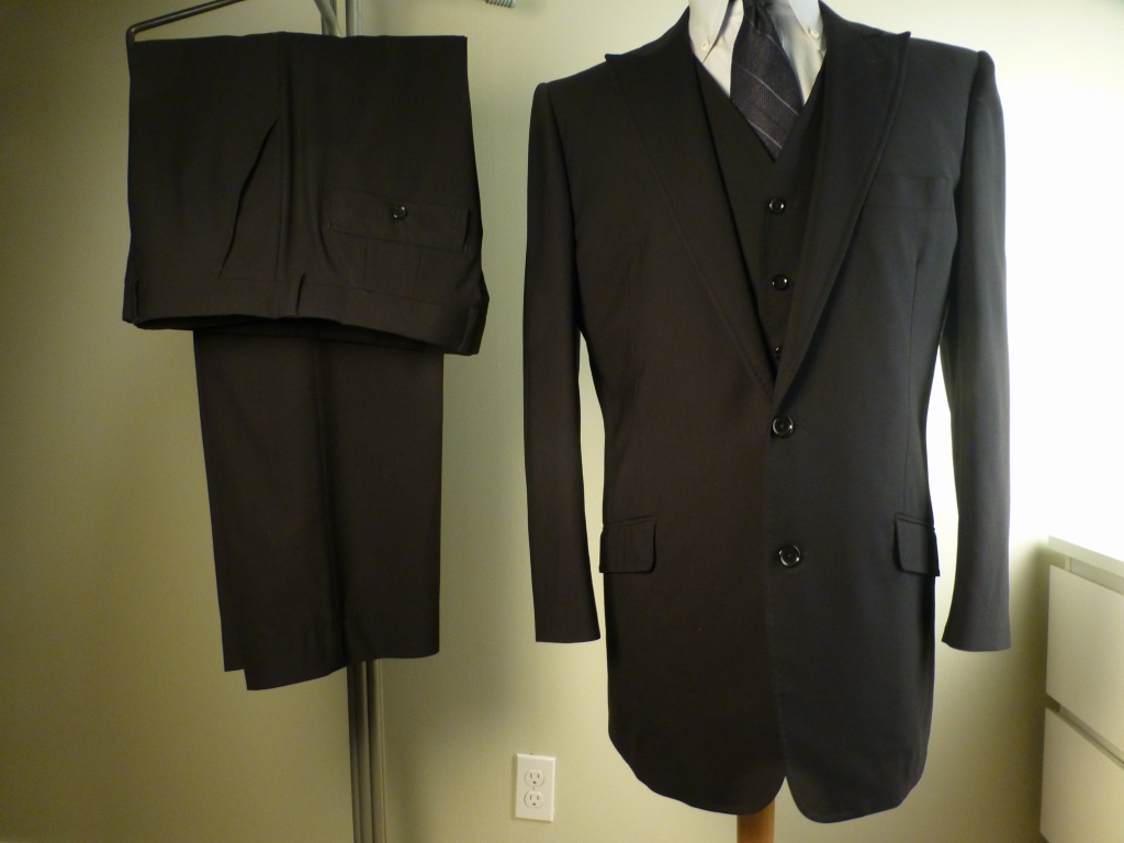 ◇DOLCE&GABBANA 3ピーススーツ 50C位 美品 黒 ピークドラペル
