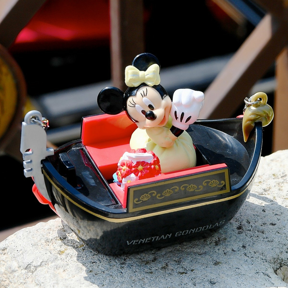 * Disney resort limitation * minnie venetsi Anne gon gong snack case 