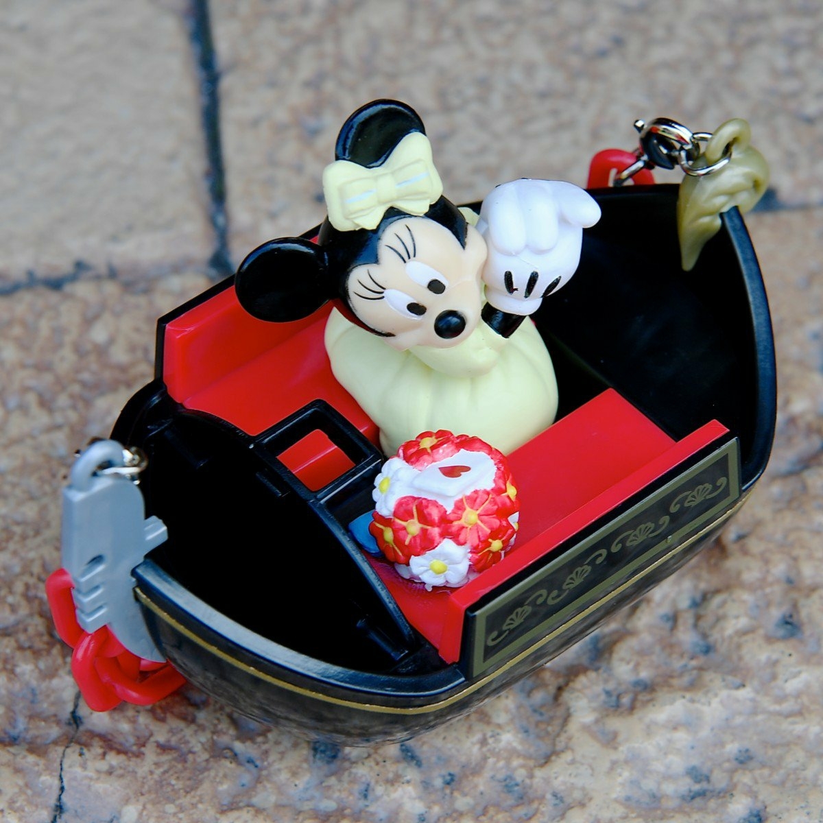 * Disney resort limitation * minnie venetsi Anne gon gong snack case 