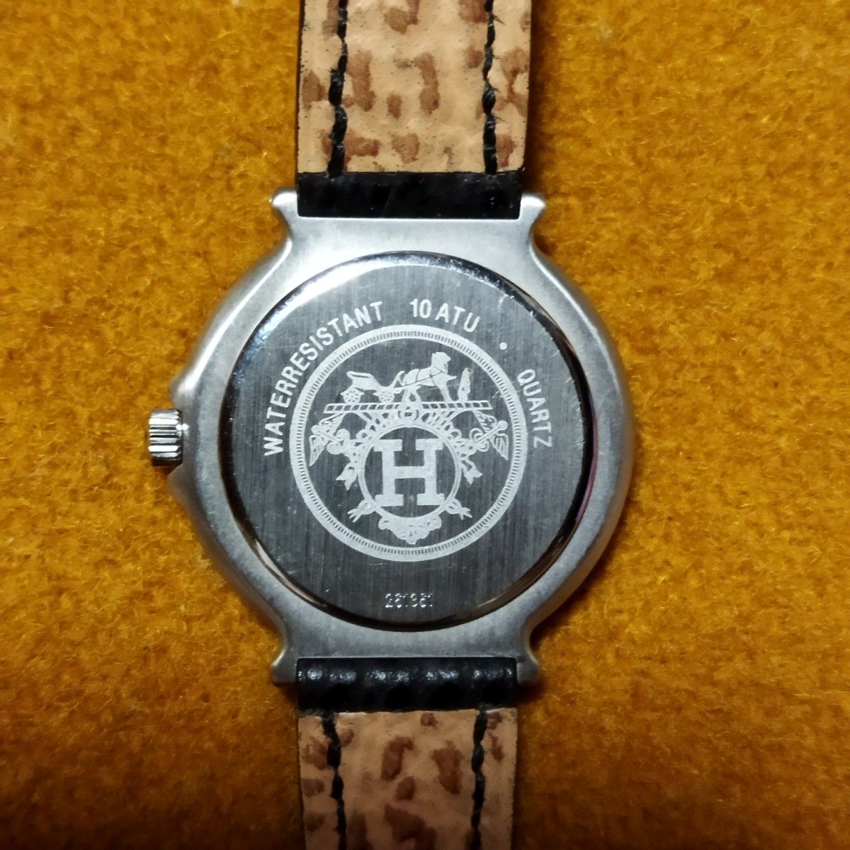 エルメス キャプテンニモ 革ベルト レディースウオッチ 腕時計 エルメス キャプテンニモ 革ベルト レディースウオッチ 腕時計